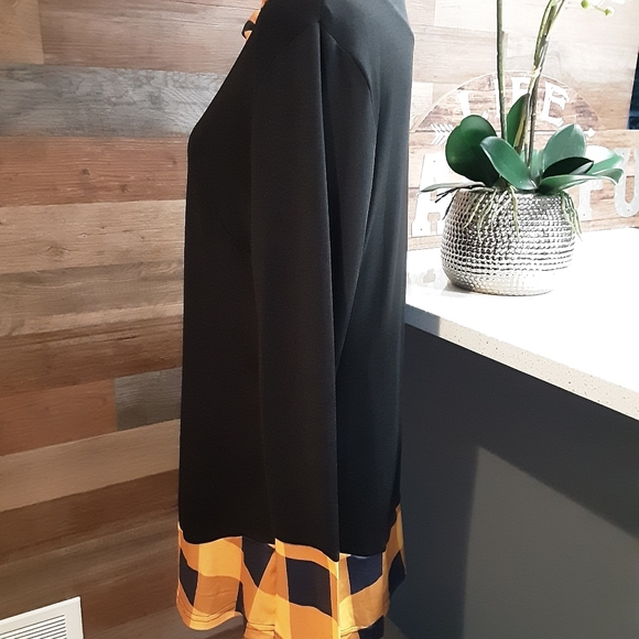 Tunic Top - Picture 2 of 3